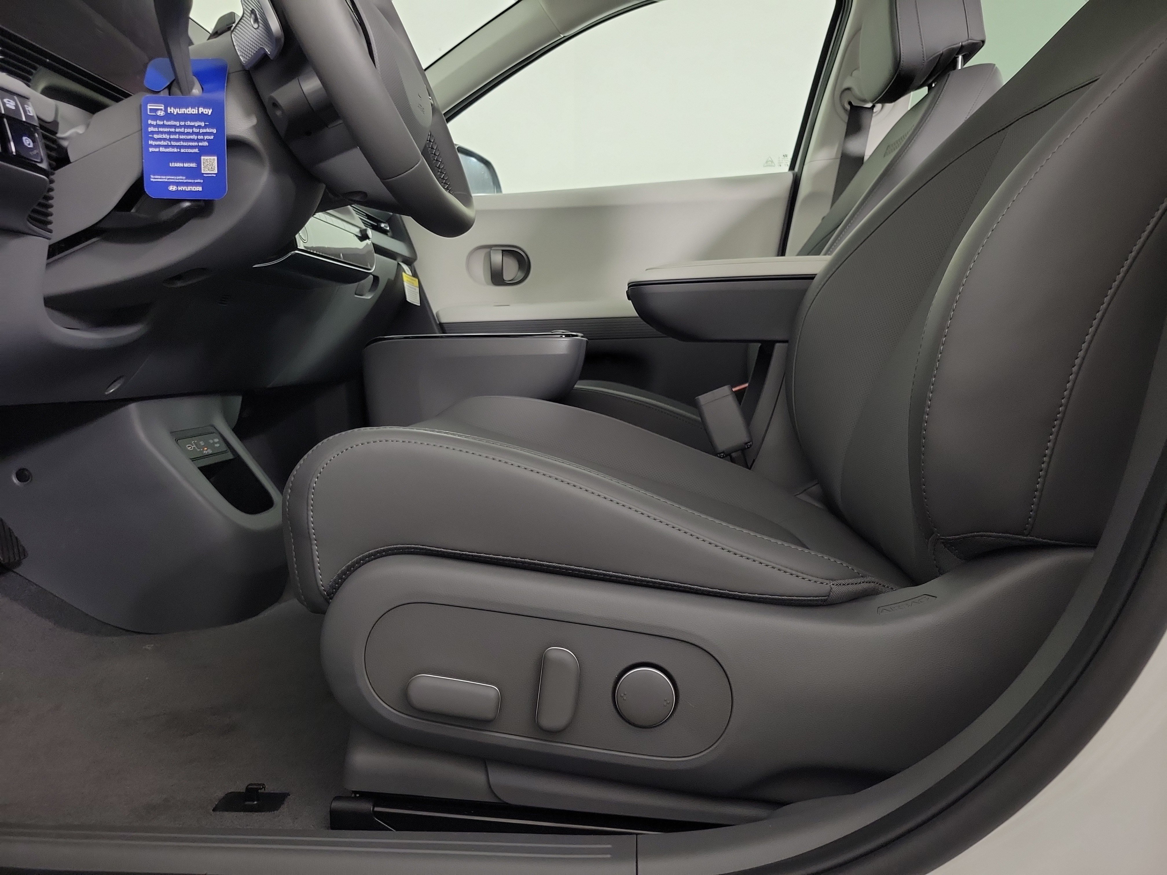 New 2026 Hyundai Ioniq 5 SEL AWD/4WD image 25
