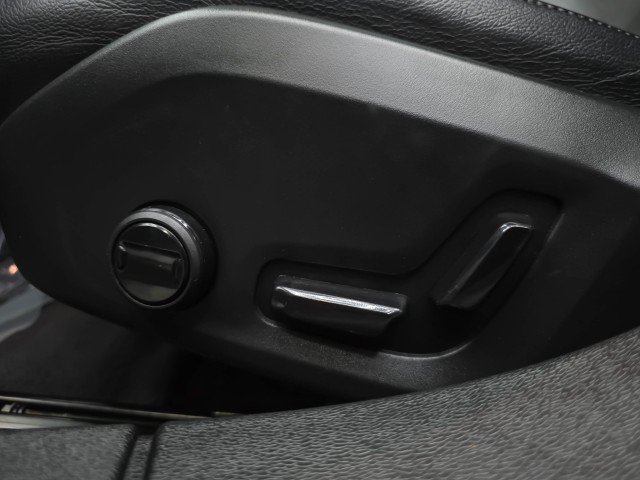 Used 2022 Volvo S60 B5 Inscription FWD image 28