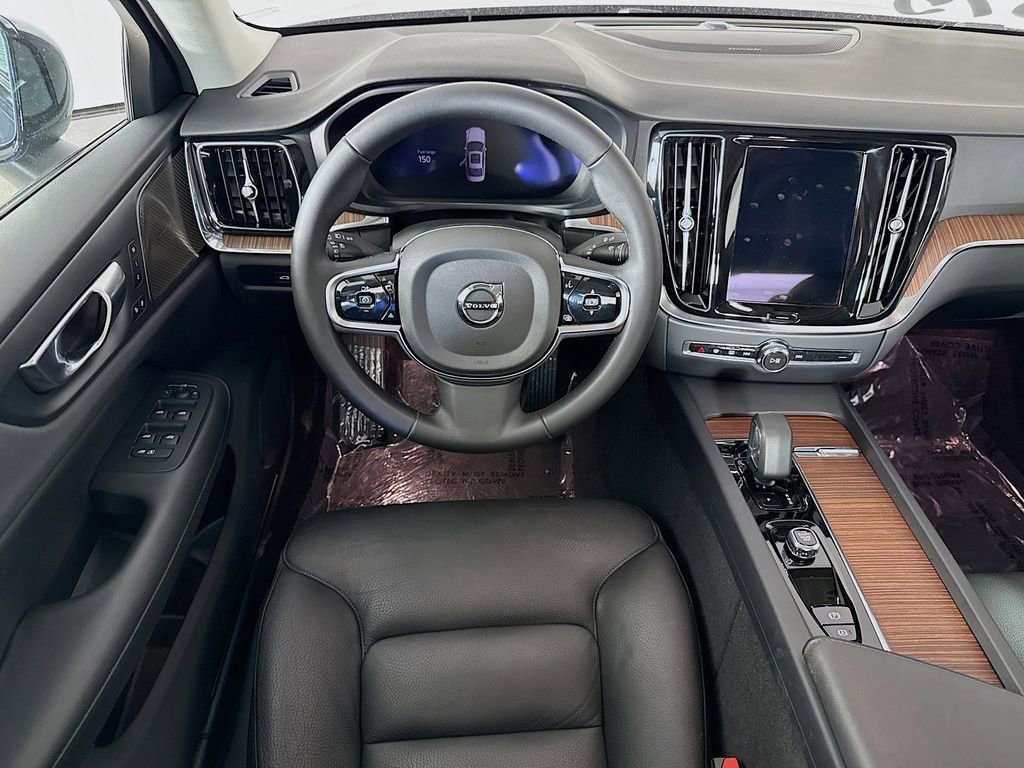 Used 2025 Volvo S60 B5 Plus AWD/4WD image 24