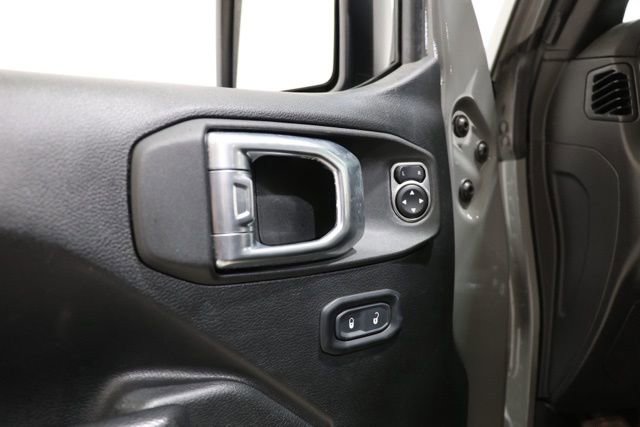 Used 2023 Jeep Wrangler Unlimited w/ Cold Weather Group image 18