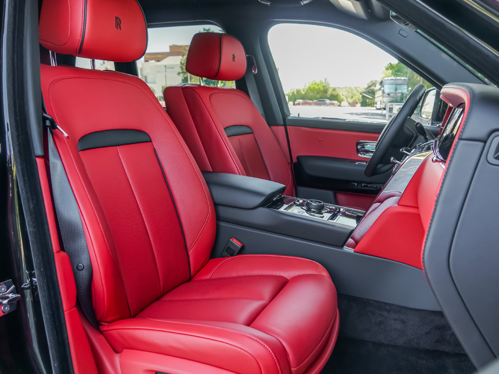 New 2026 Rolls-Royce Cullinan w/ Technology Package AWD/4WD image 31