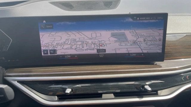 Used 2023 BMW X7 xDrive40i AWD/4WD image 21
