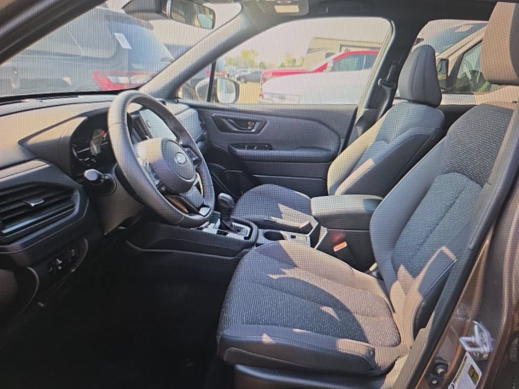 Used 2025 Subaru Forester Premium AWD/4WD image 11