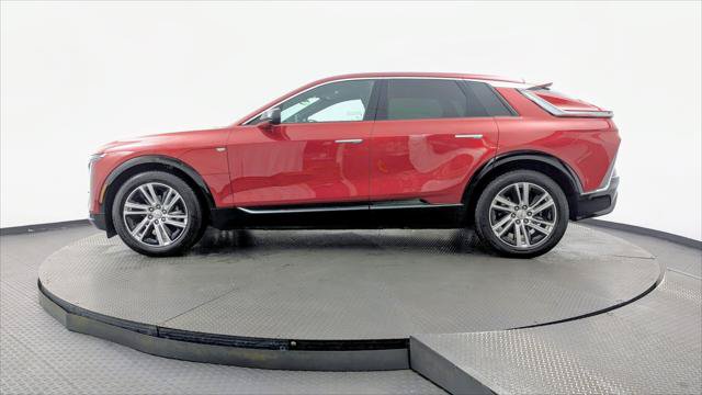 Used 2024 Cadillac Lyriq Tech RWD image 3