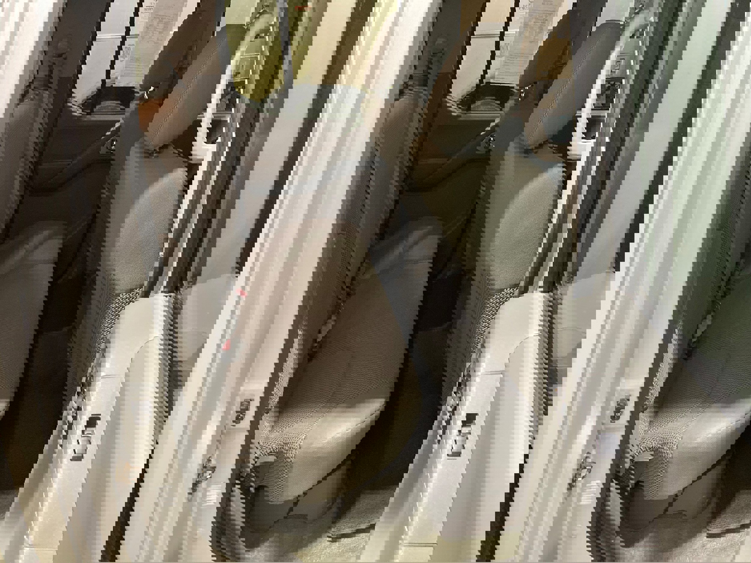 Used 2015 Nissan Frontier SV image 7