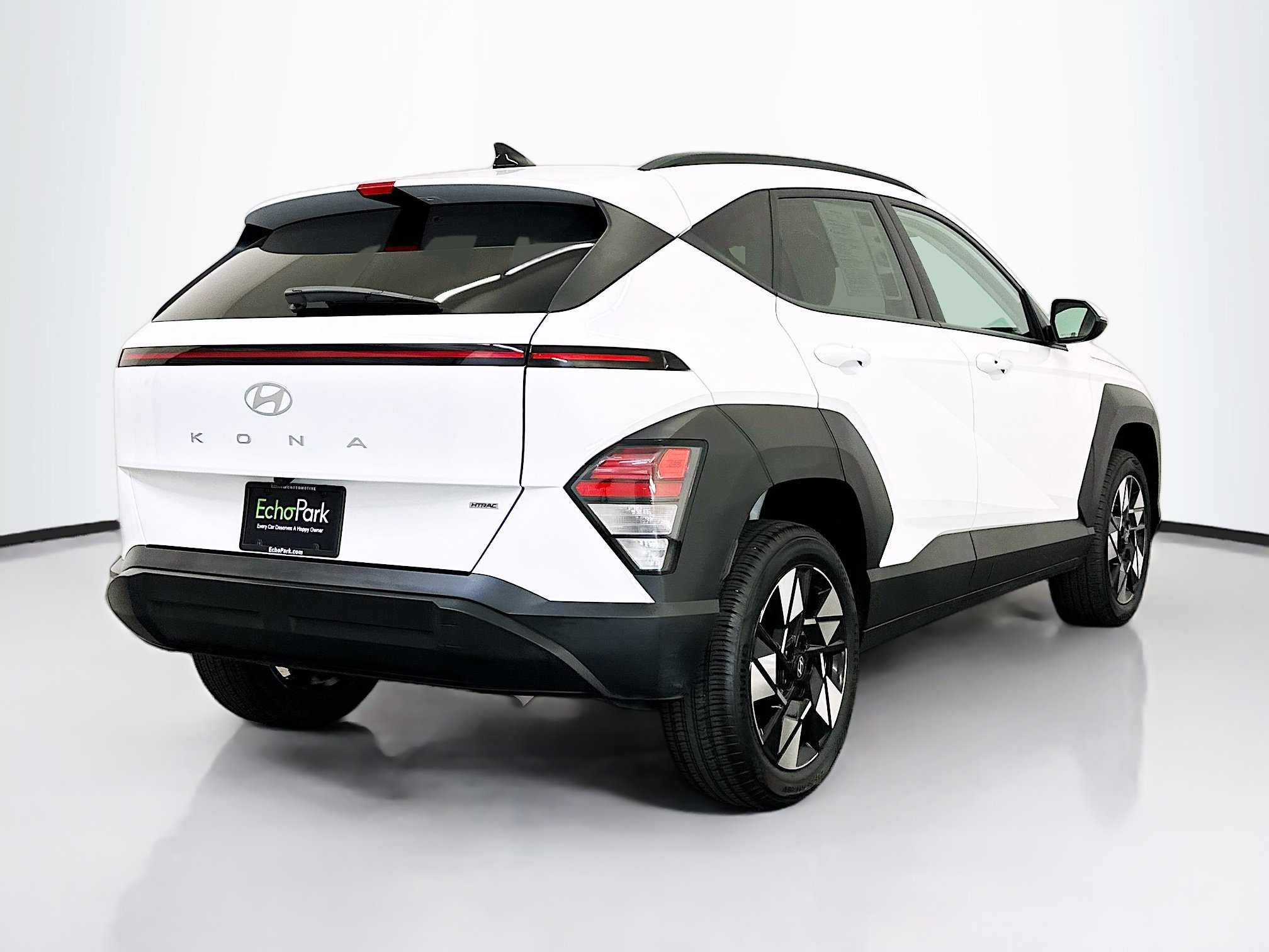 Used 2025 Hyundai Kona SEL image 9