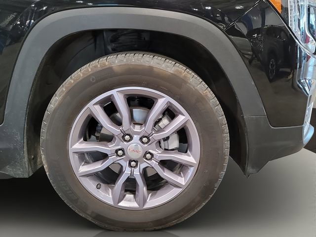 Used 2024 GMC Terrain SLT w/ Infotainment Package II AWD/4WD image 30