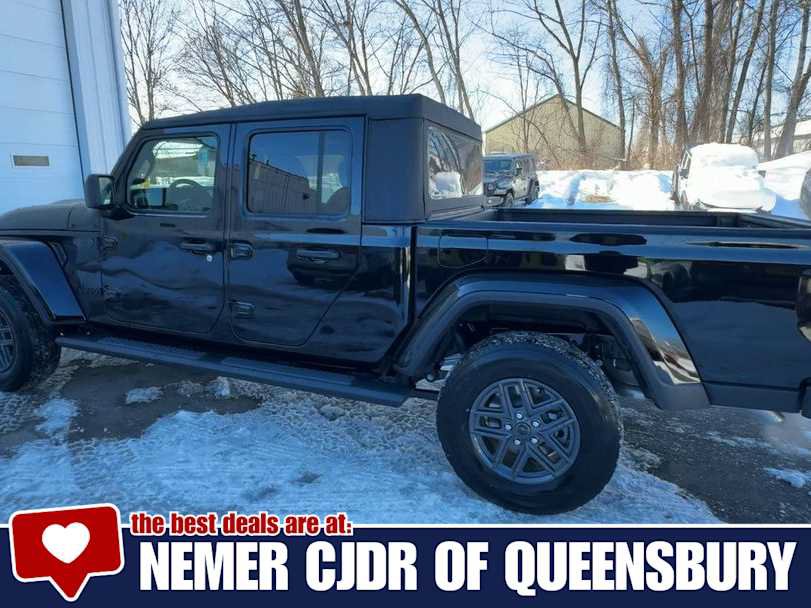 New 2026 Jeep Gladiator Sport AWD/4WD image 6