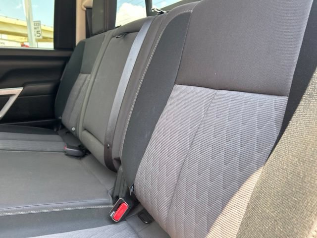 Used 2020 Nissan Titan SV w/ SV Convenience Package AWD/4WD image 38