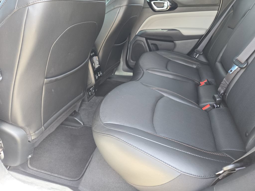 Used 2022 Jeep Compass Limited w/ Elite Group AWD/4WD image 31