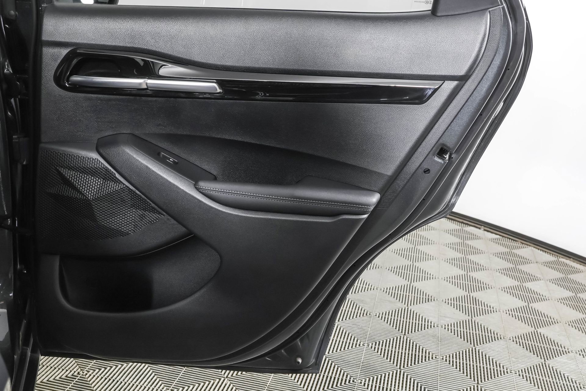 Used 2024 Kia Seltos SX w/ SX Sunroof Package image 44