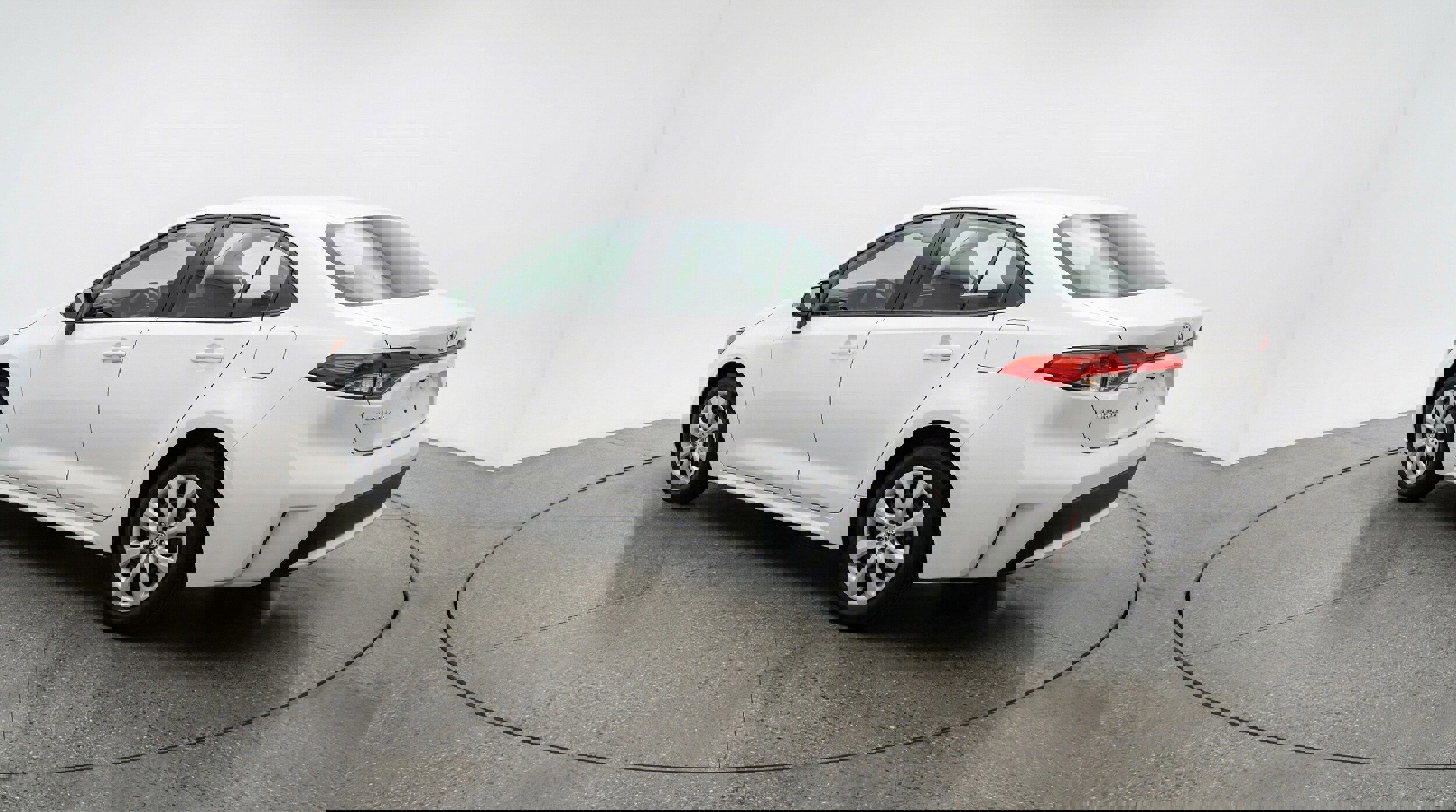 Used 2025 Toyota Corolla LE image 5