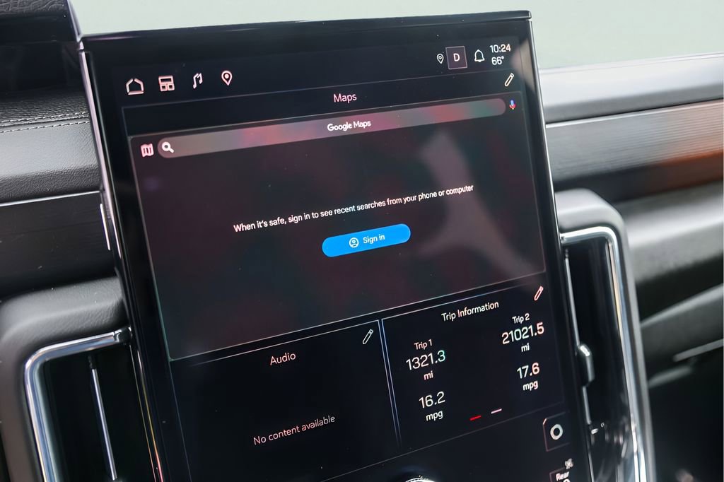 Certified 2025 GMC Yukon Denali image 18