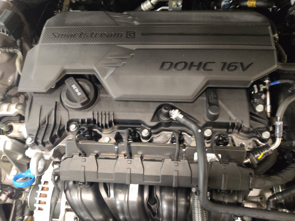 Used 2025 Hyundai Elantra Sport FWD image 30