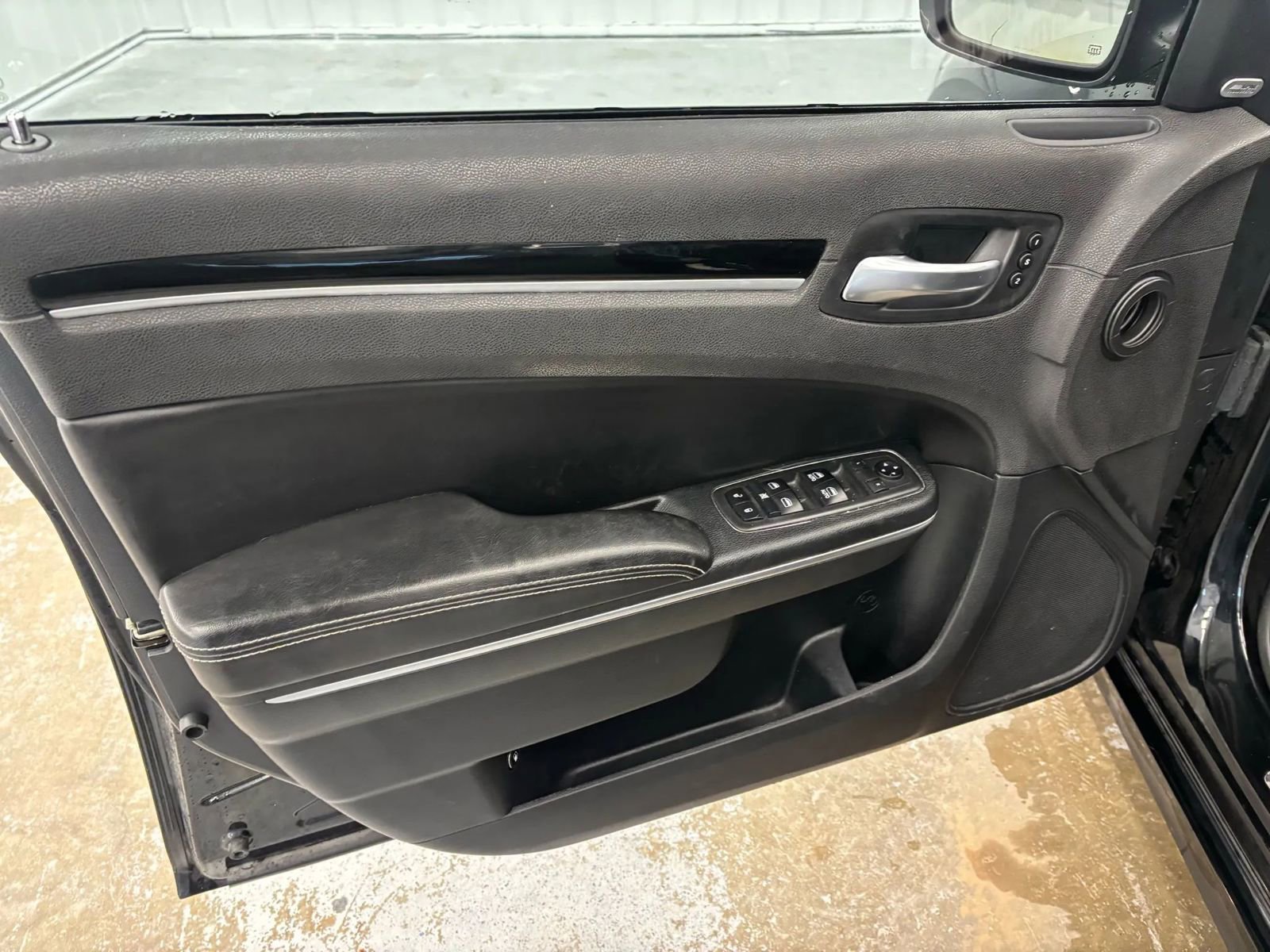 Used 2018 Chrysler 300 S w/ 300S Premium Group 2 image 37