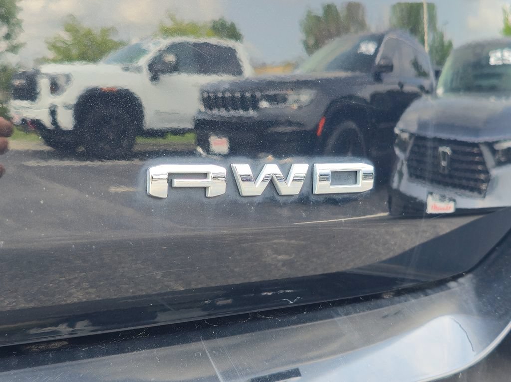Certified 2022 GMC Terrain SLT w/ Tech Package AWD/4WD image 33