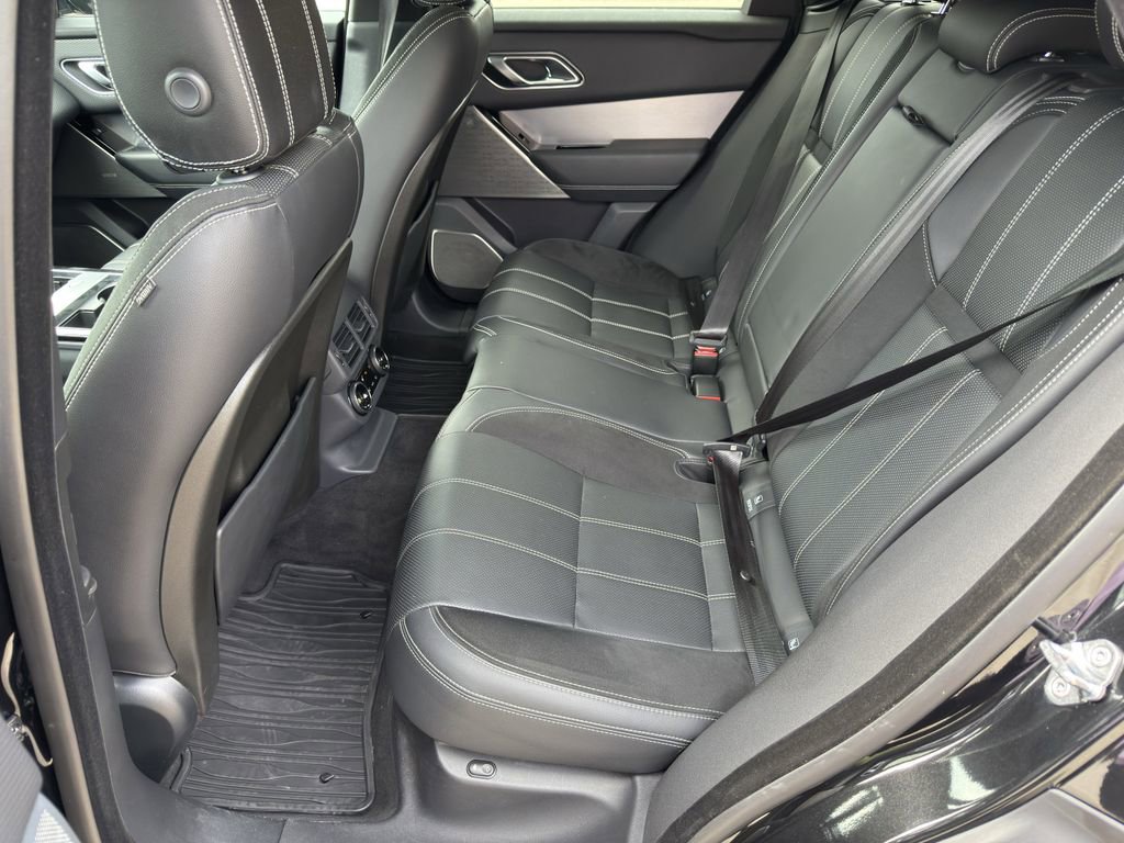 Used 2019 Land Rover Range Rover Velar R-Dynamic SE image 11
