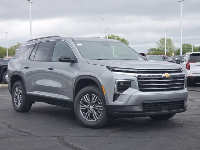 New 2026 Chevrolet Traverse LT w/ Driver Confidence Package AWD/4WD image 2