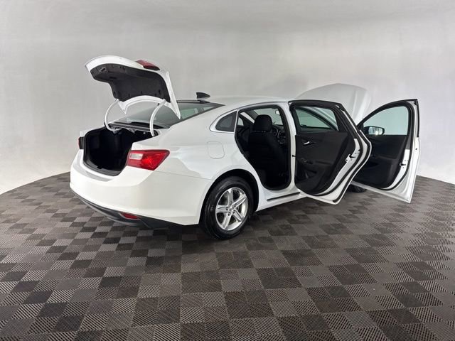 Used 2023 Chevrolet Malibu LS image 14