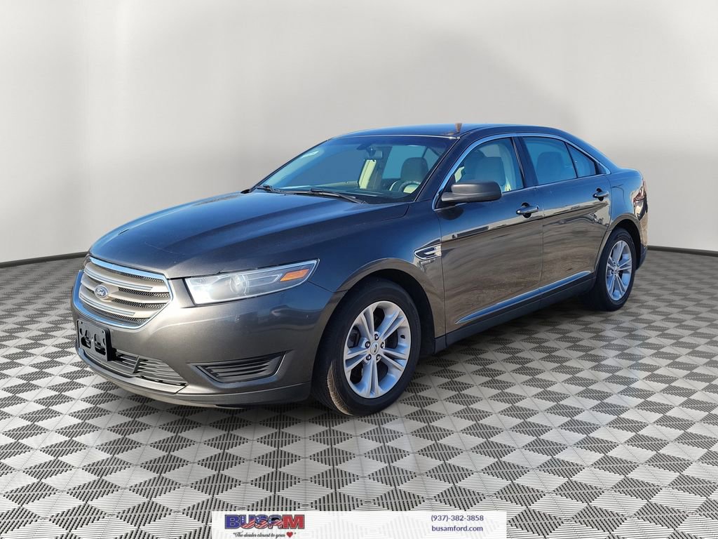 Used 2018 Ford Taurus SE image 2
