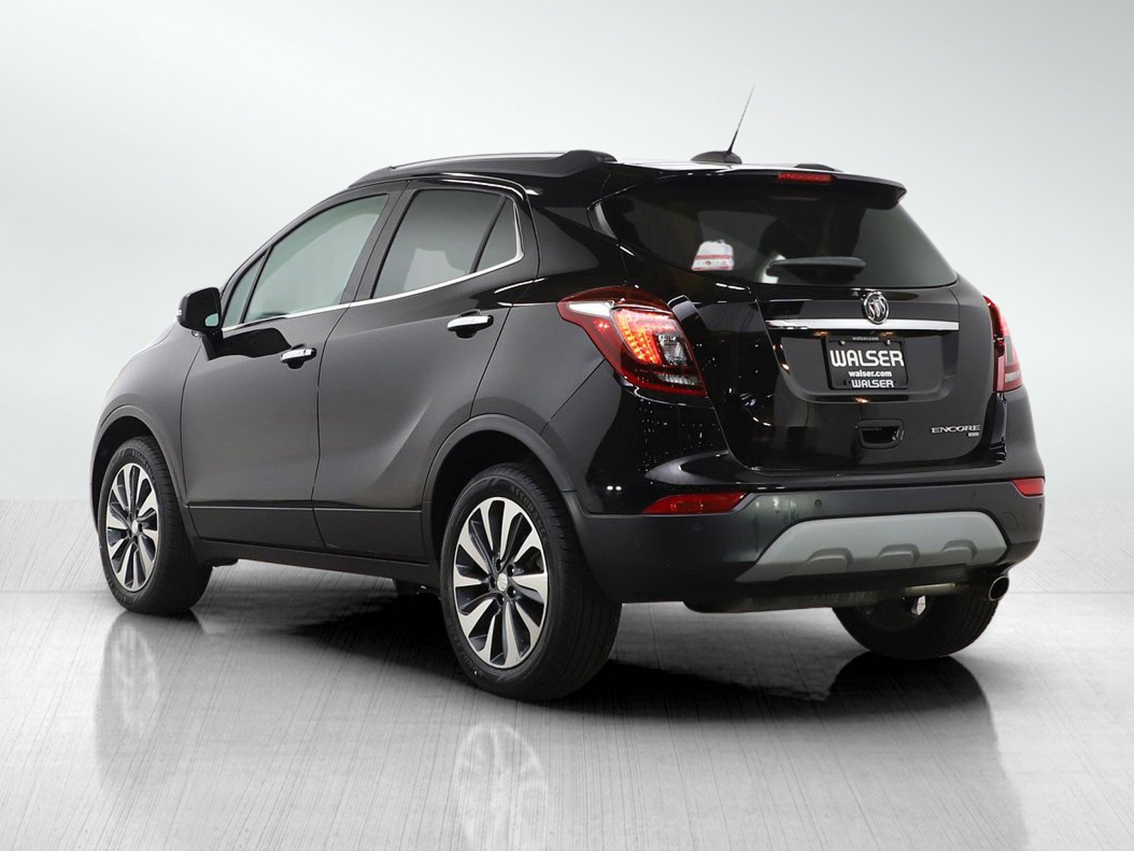 Used 2019 Buick Encore Essence w/ Safety Package II image 3