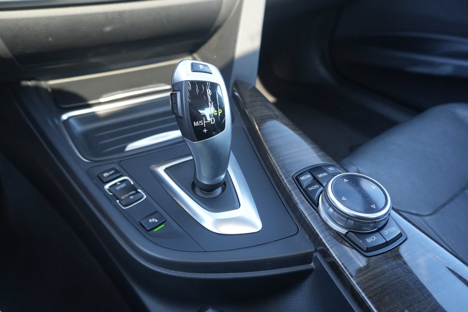 Used 2014 BMW 335i xDrive Sedan AWD/4WD image 32