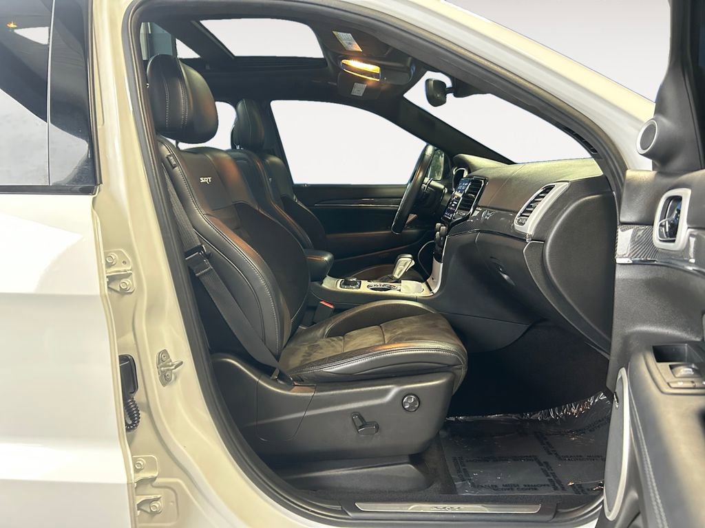 Used 2020 Jeep Grand Cherokee SRT image 10