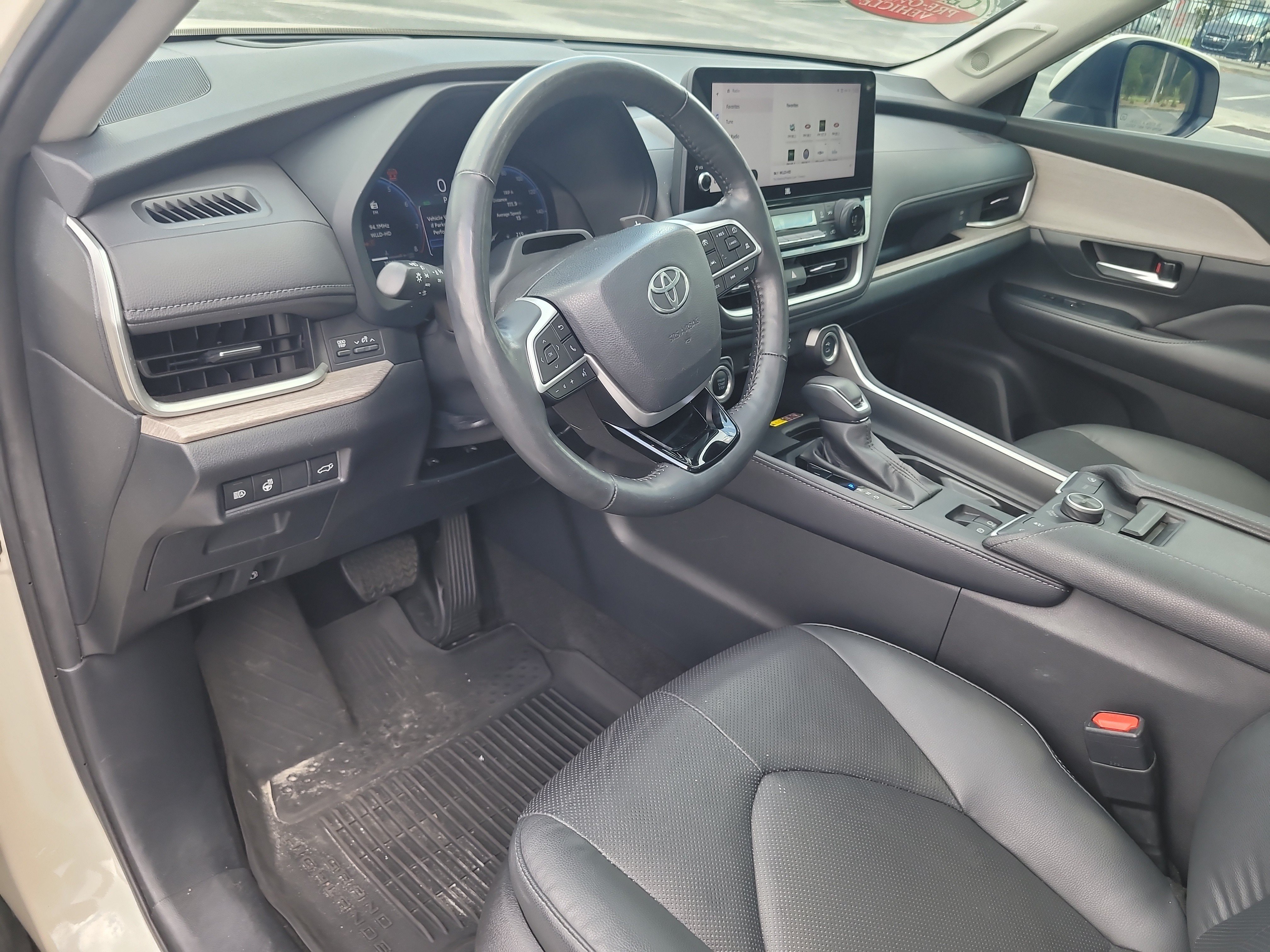 Certified 2024 Toyota Grand Highlander AWD image 21