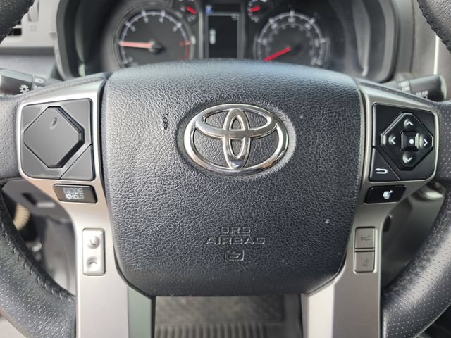 Used 2022 Toyota 4Runner SR5 AWD/4WD image 38