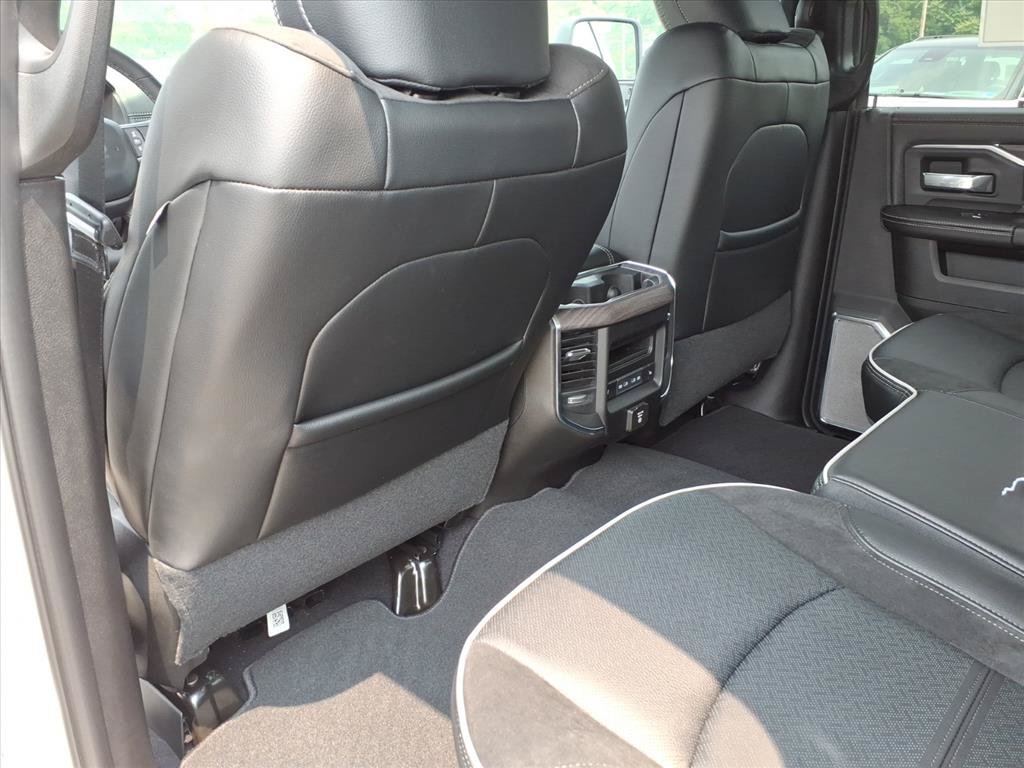 New 2026 RAM 2500 Laramie AWD/4WD image 15