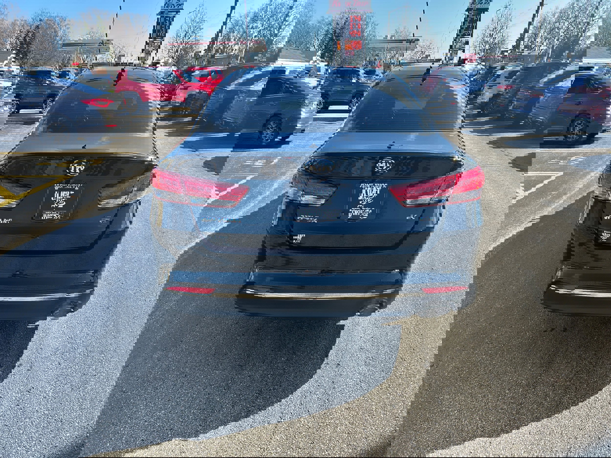 Used 2017 Kia Optima EX w/ Premium Package FWD image 4