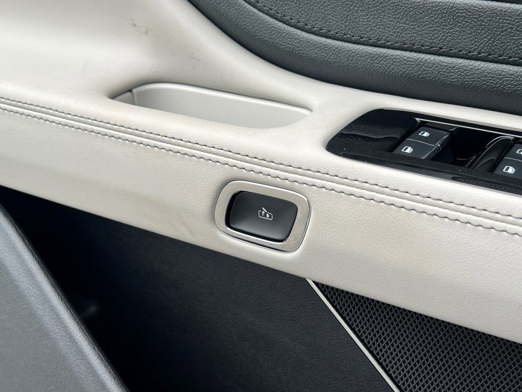 New 2026 Lincoln Aviator AWD image 25