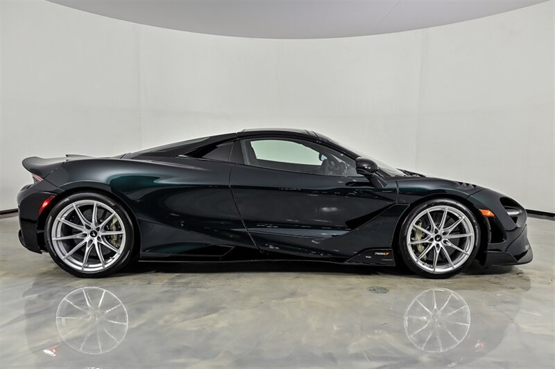 Used 2022 McLaren 765LT RWD image 24