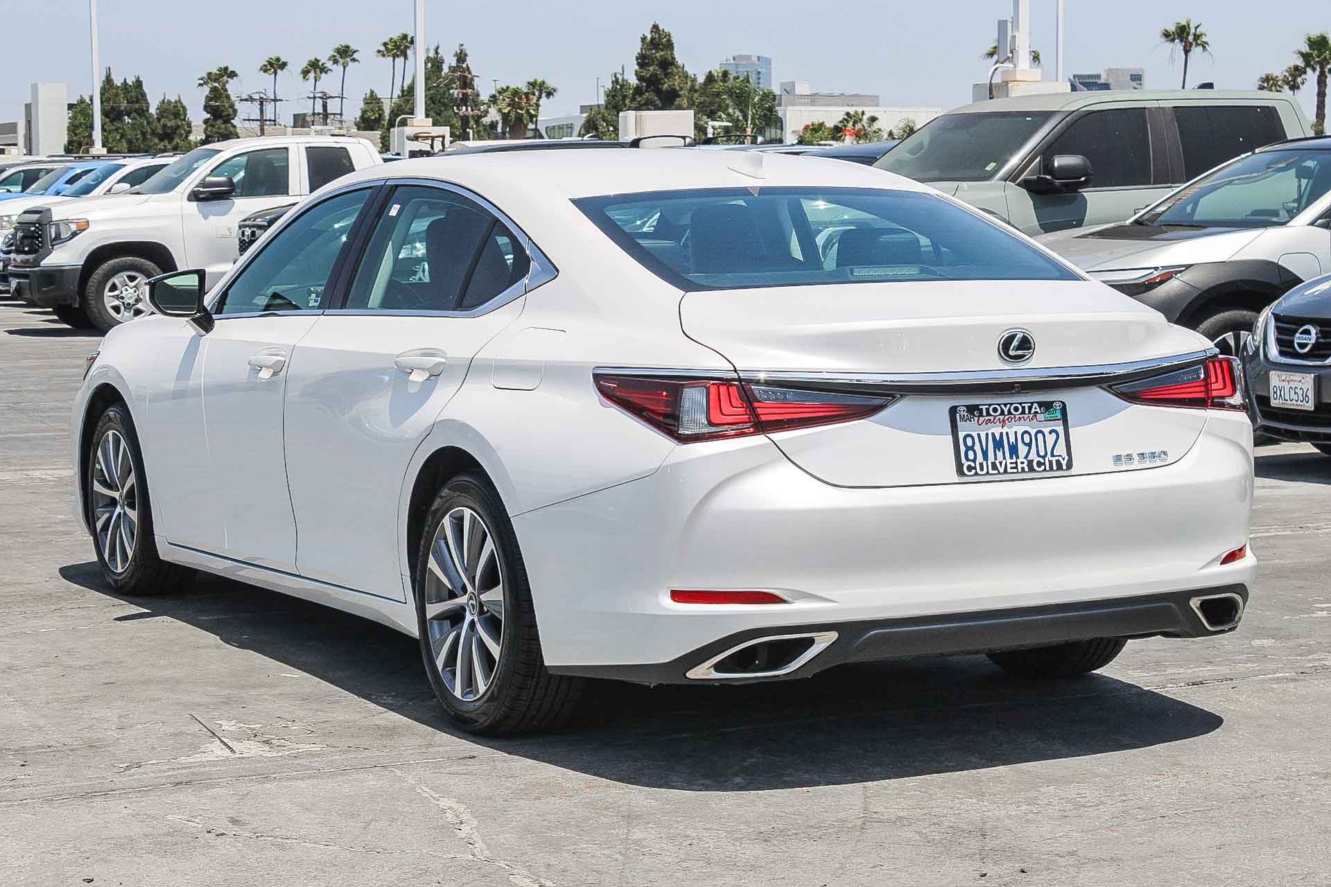 Used 2021 Lexus ES 350 w/ Accessory Package FWD image 7