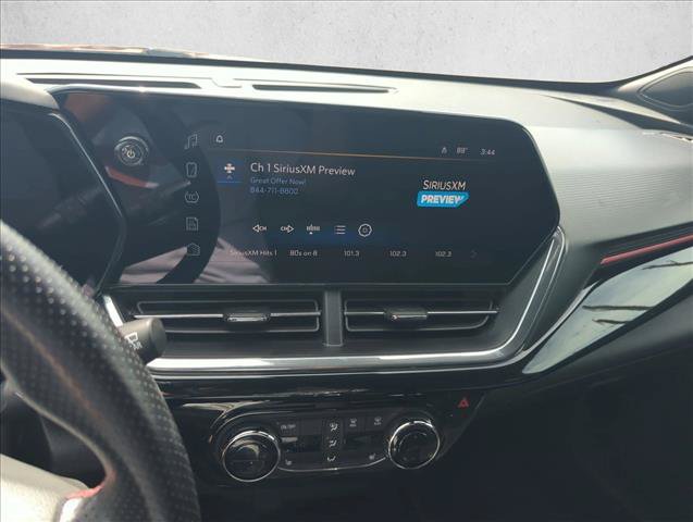 Used 2025 Chevrolet Trax RS w/ Sunroof Package FWD image 14