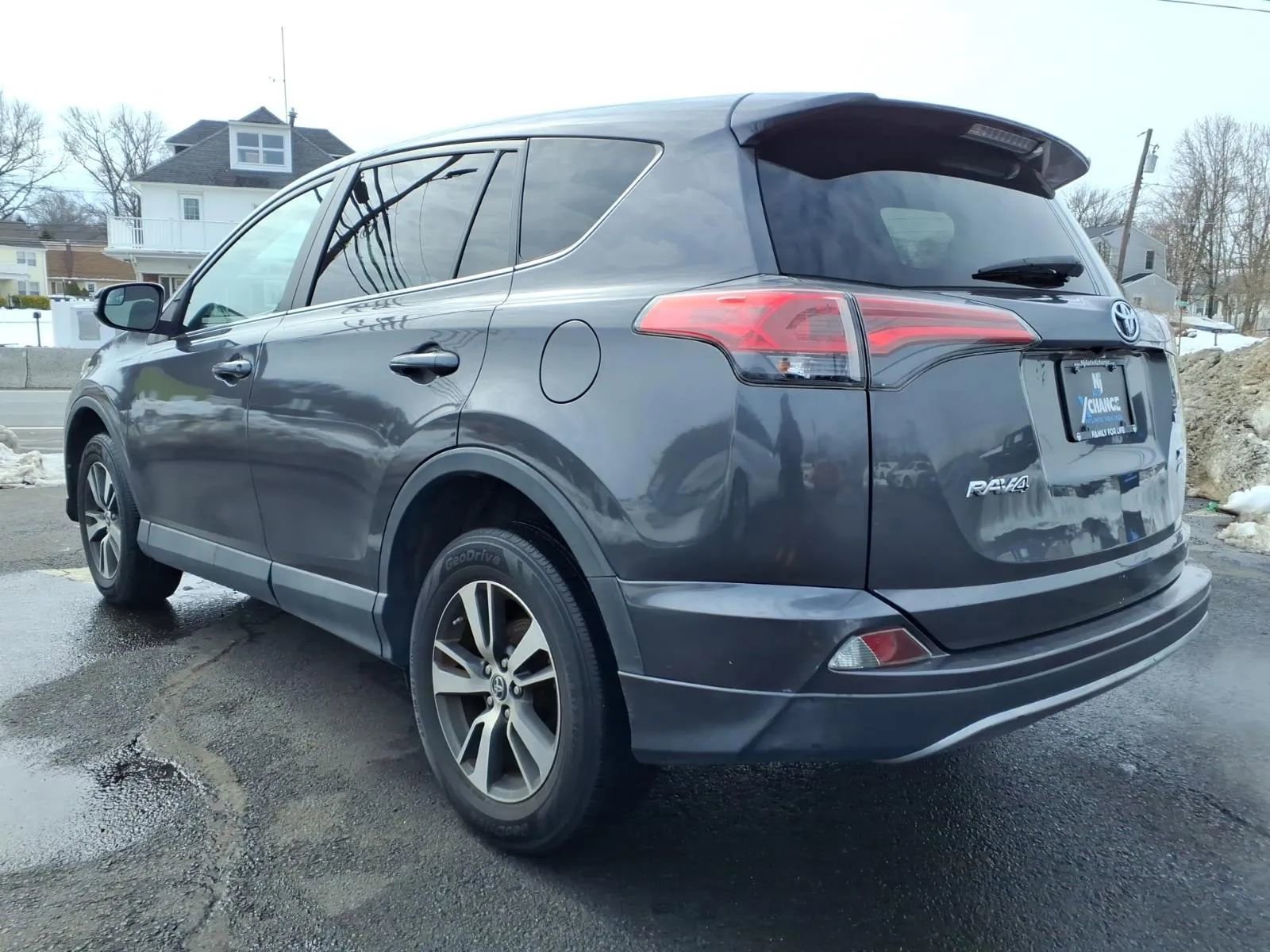 Used 2018 Toyota RAV4 XLE w/ All Weather Liner Package image 5