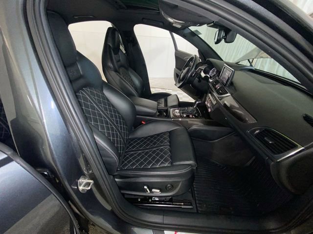 Used 2018 Audi S6 Prestige w/ Prestige Package image 38
