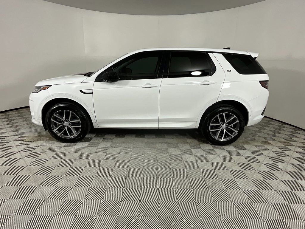 Used 2025 Land Rover Discovery Sport S image 2