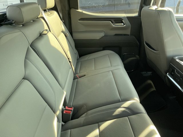 Used 2024 GMC Sierra 1500 SLT w/ SLT Premium Plus Package AWD/4WD image 8