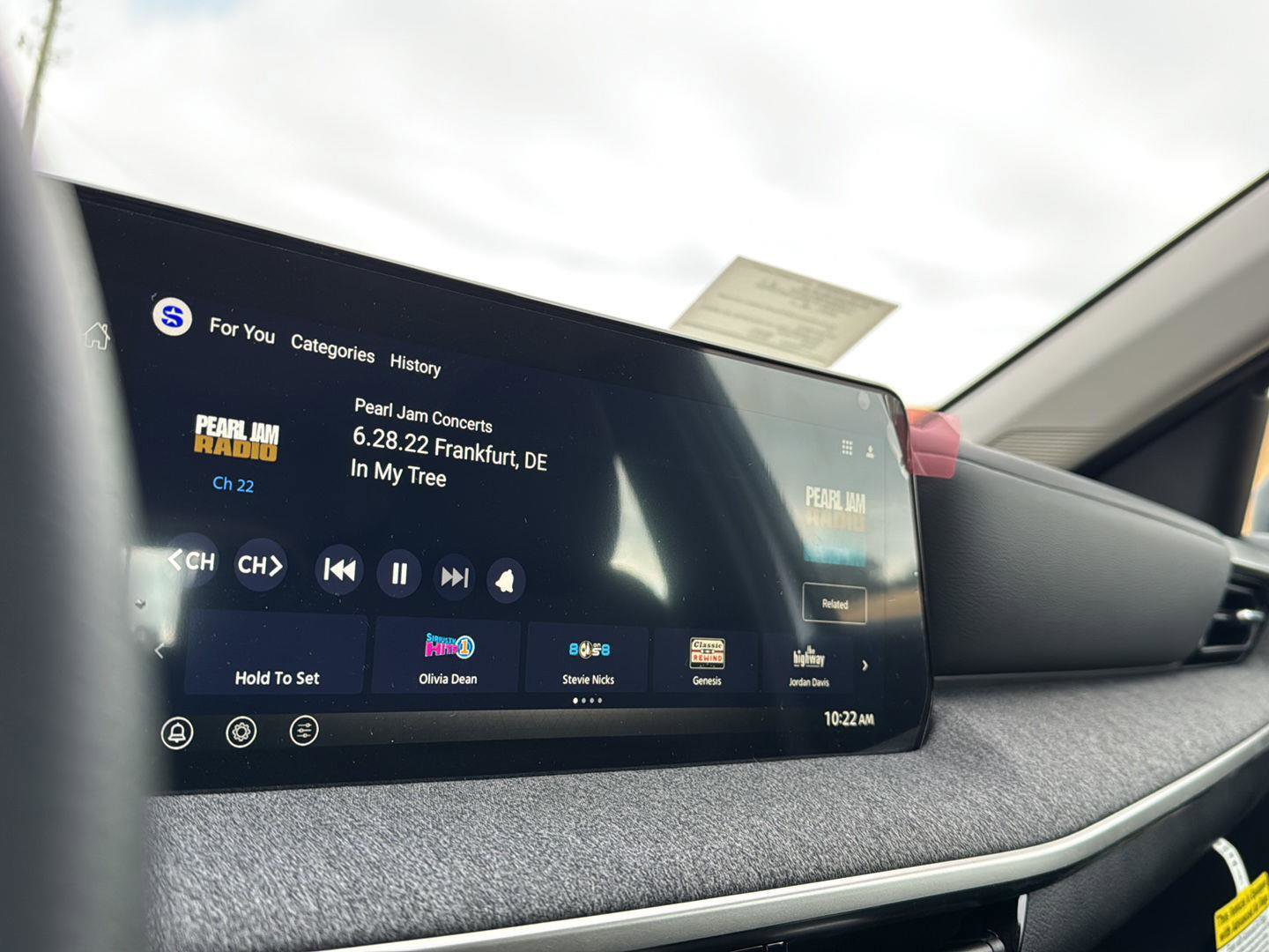 New 2026 Nissan Kicks S image 21