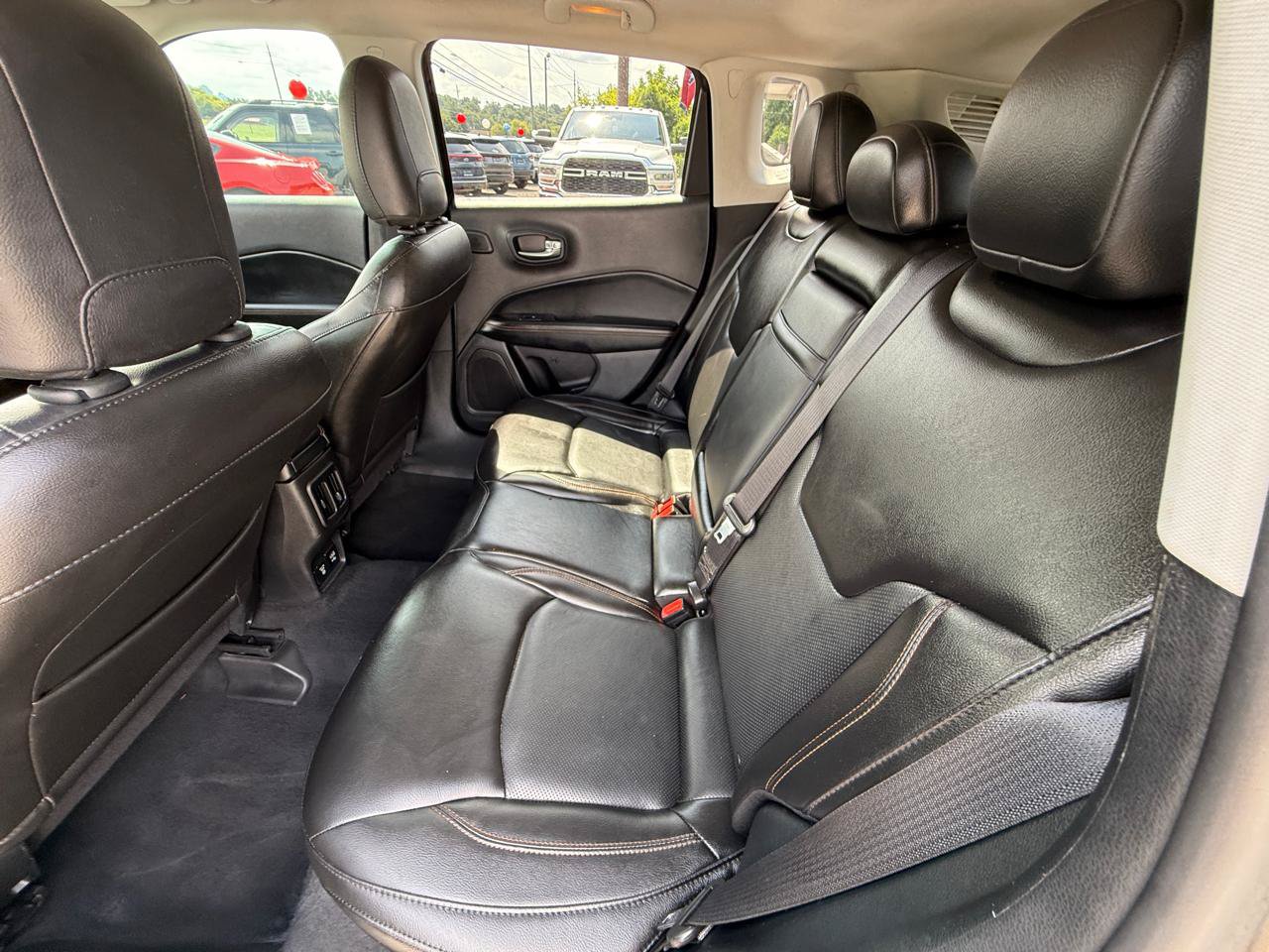 Used 2018 Jeep Compass Limited w/ Navigation Group FWD image 27
