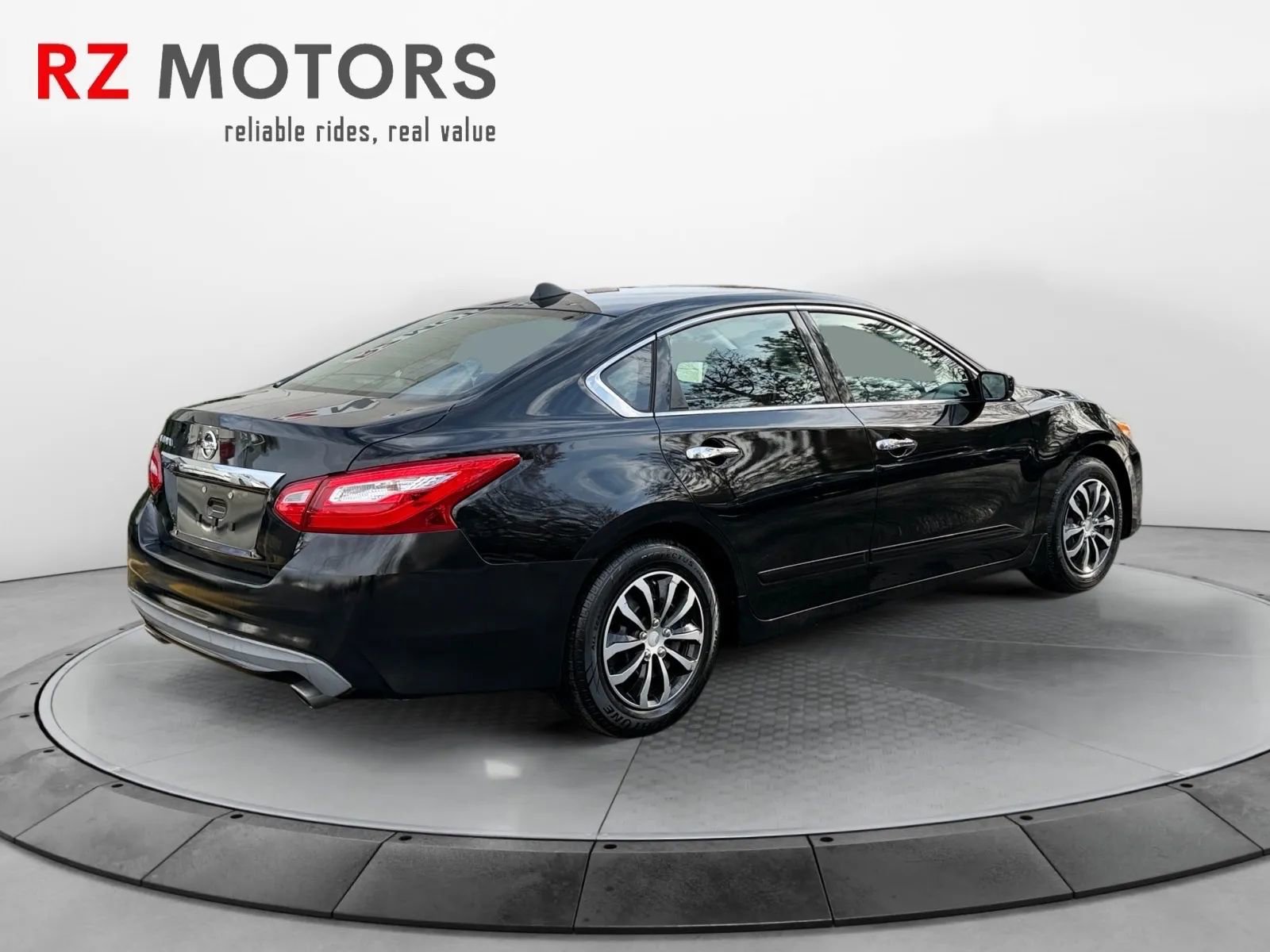 Used 2016 Nissan Altima 2.5 S w/ Power Driver Seat Package image 5