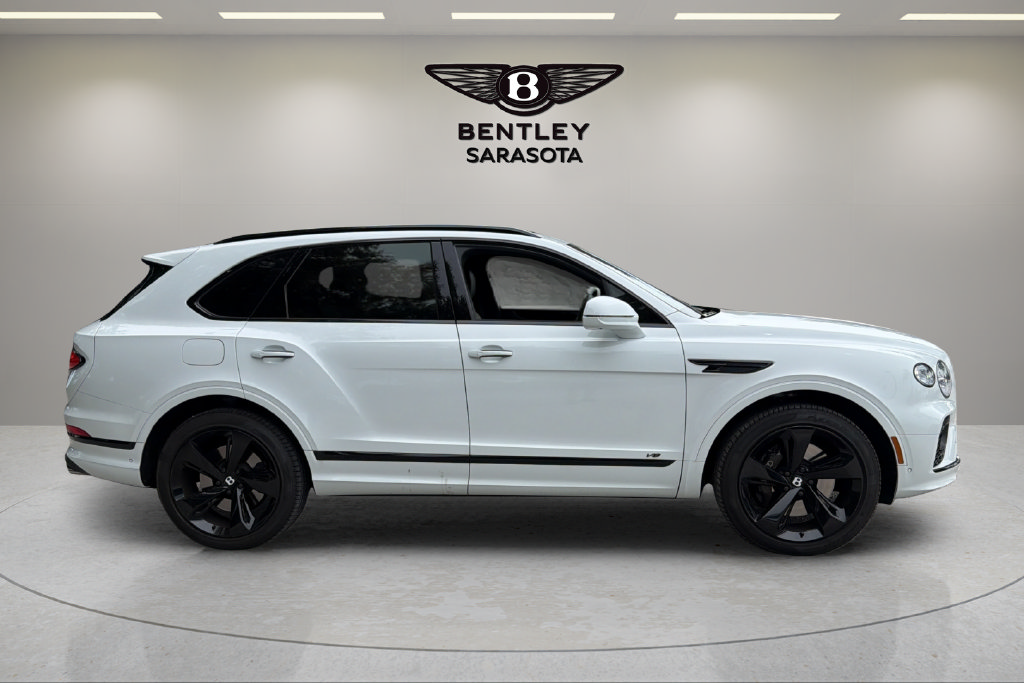 Used 2022 Bentley Bentayga AWD/4WD image 9