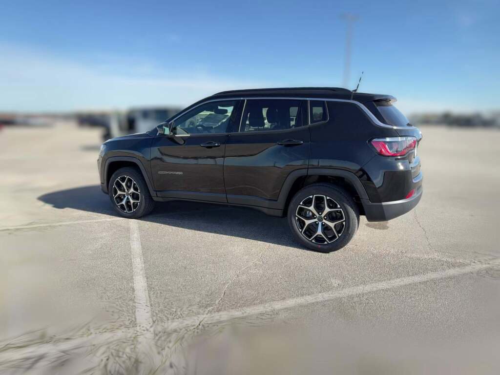New 2026 Jeep Compass Limited image 7