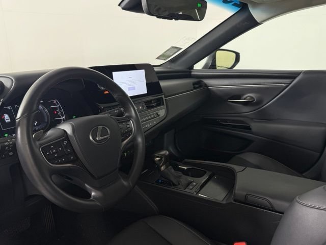 Used 2025 Lexus ES 300h w/ Premium Package FWD image 4