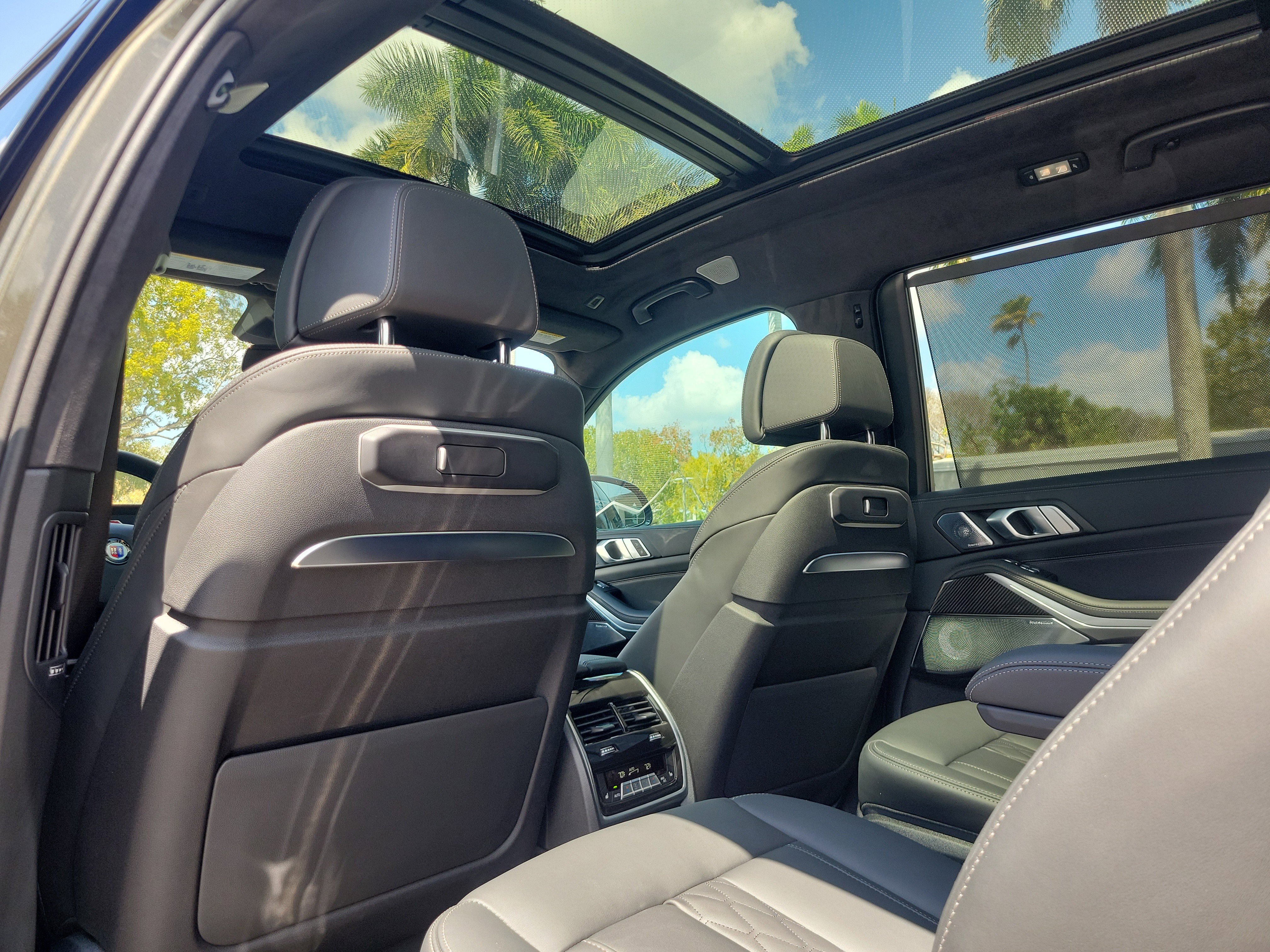 Used 2024 BMW ALPINA XB7 image 15