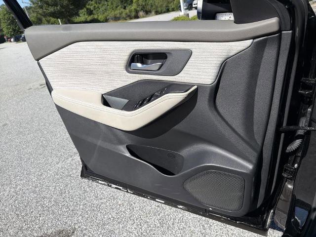 Certified 2023 Nissan Rogue SV AWD/4WD image 15