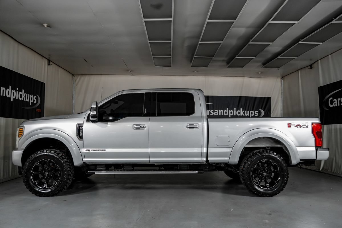 Used 2019 Ford F250 Lariat w/ Lariat Ultimate Package AWD/4WD image 12