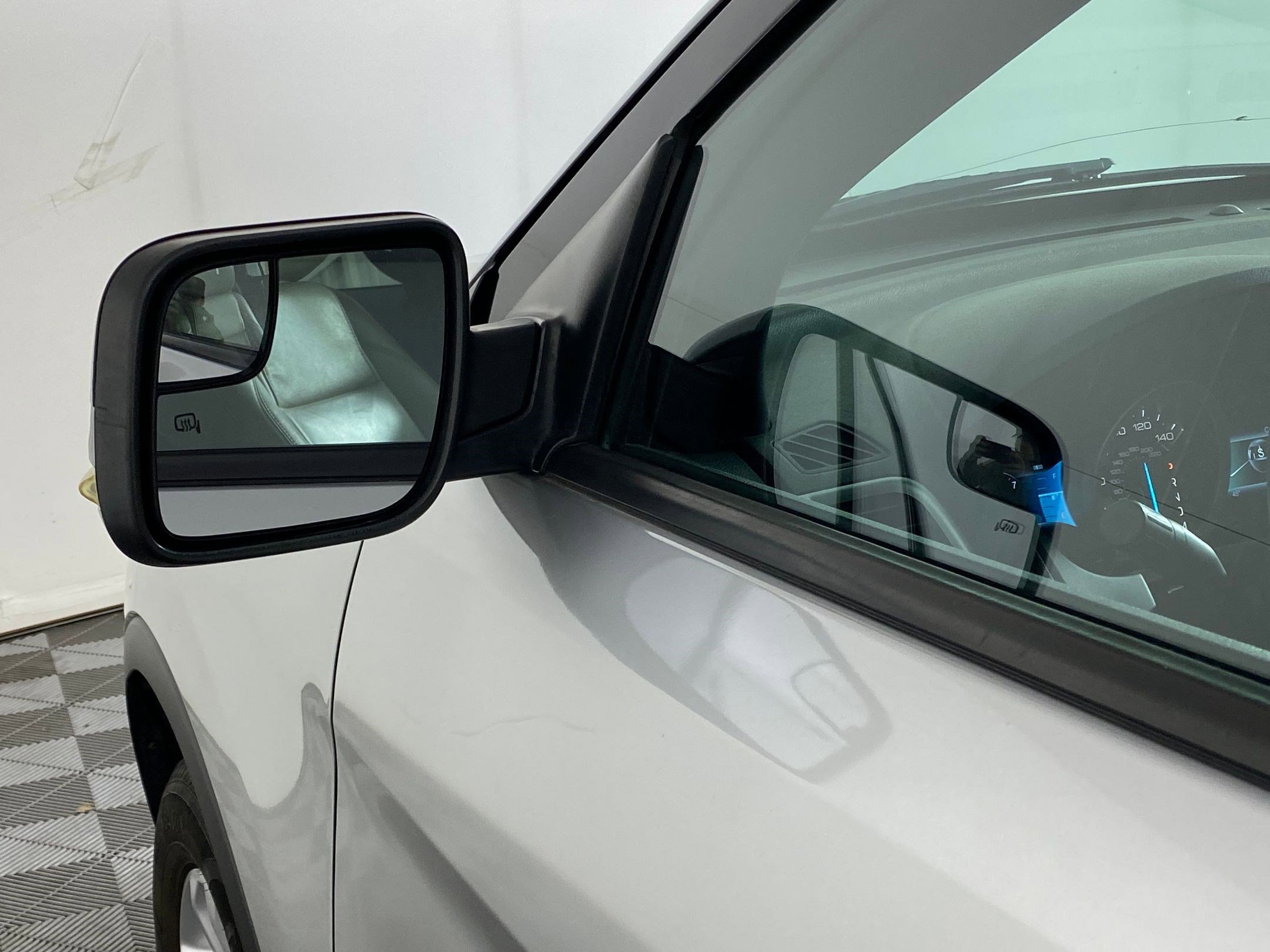 Used 2011 Ford Explorer XLT w/ 202A Rapid Spec Order Code image 22