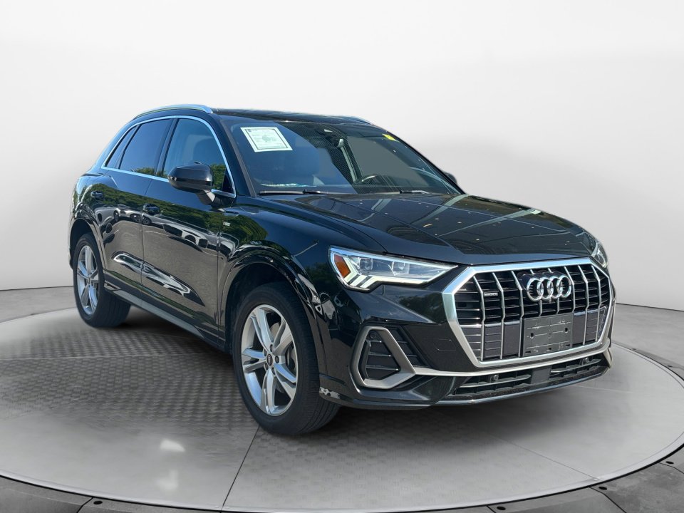 Used 2022 Audi Q3 2.0T Premium Plus AWD/4WD image 1